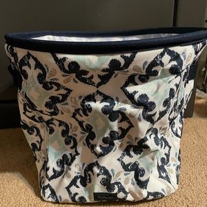 Thirty one storage container
